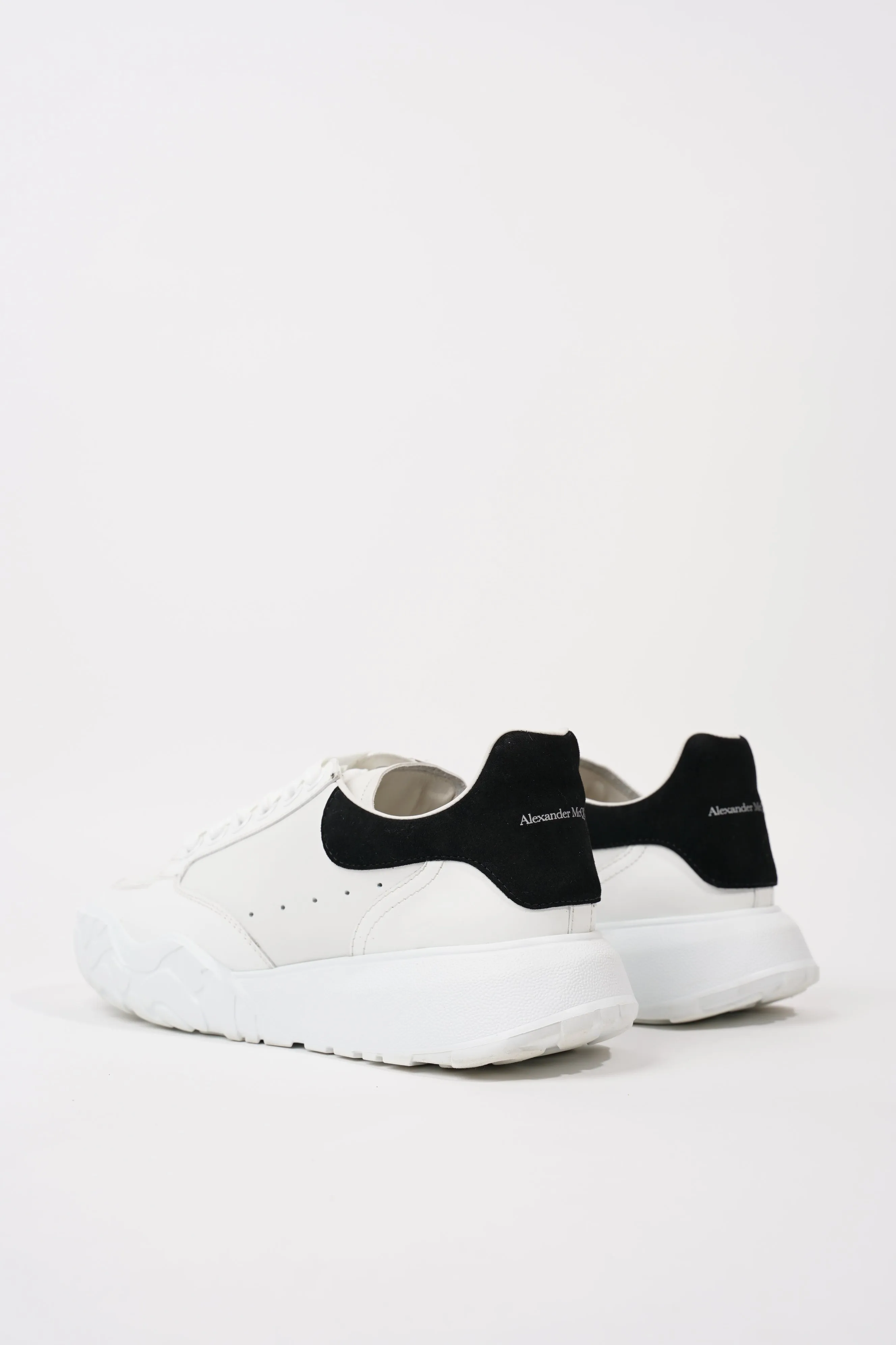 Alexander McQueen Womens Court Sneaker White / Black EU 38 / UK 5