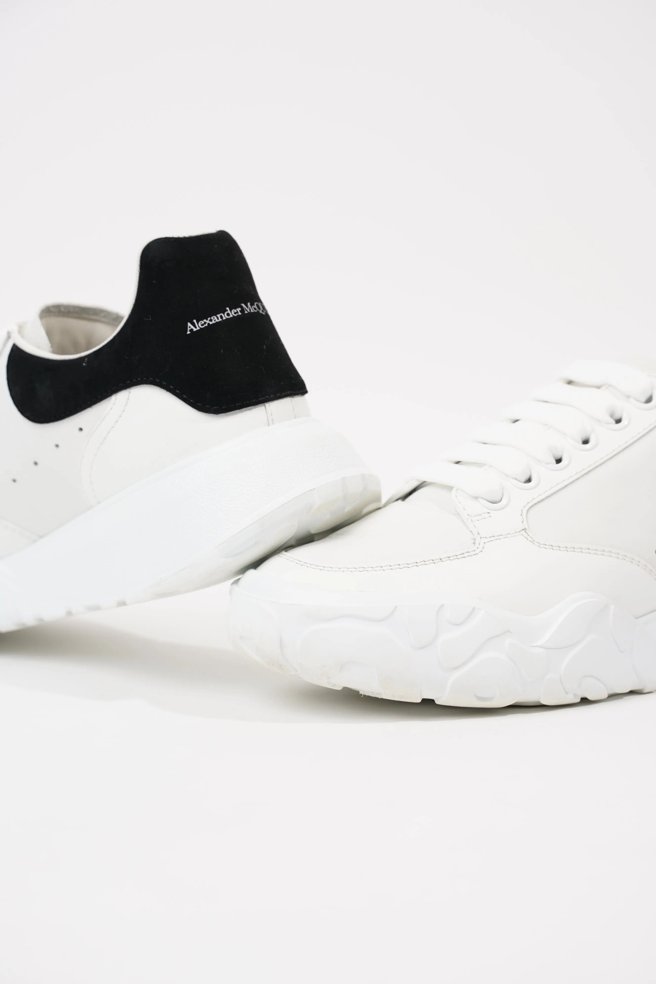 Alexander McQueen Womens Court Sneaker White / Black EU 38 / UK 5