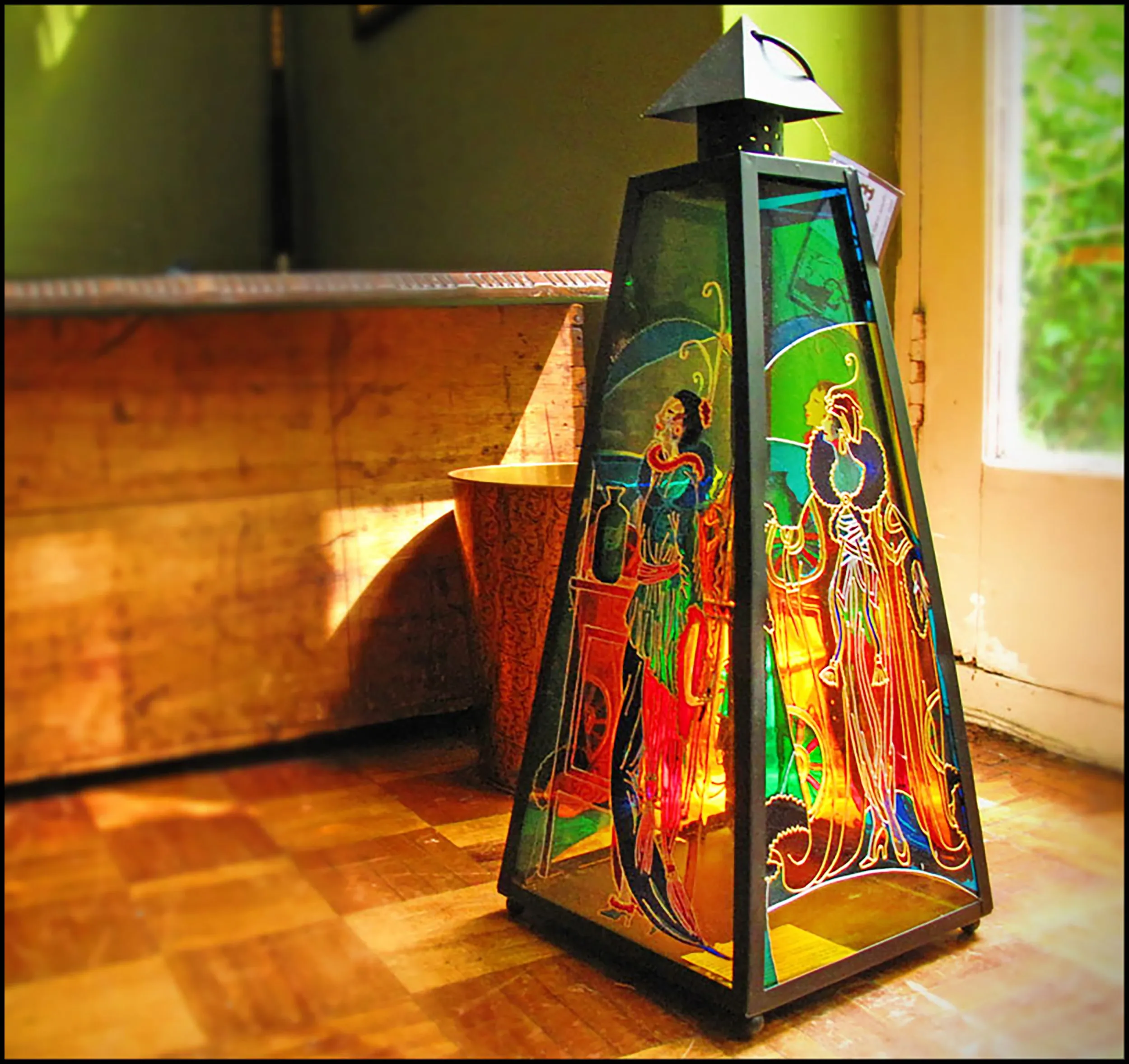 Art Deco Fashion Lantern