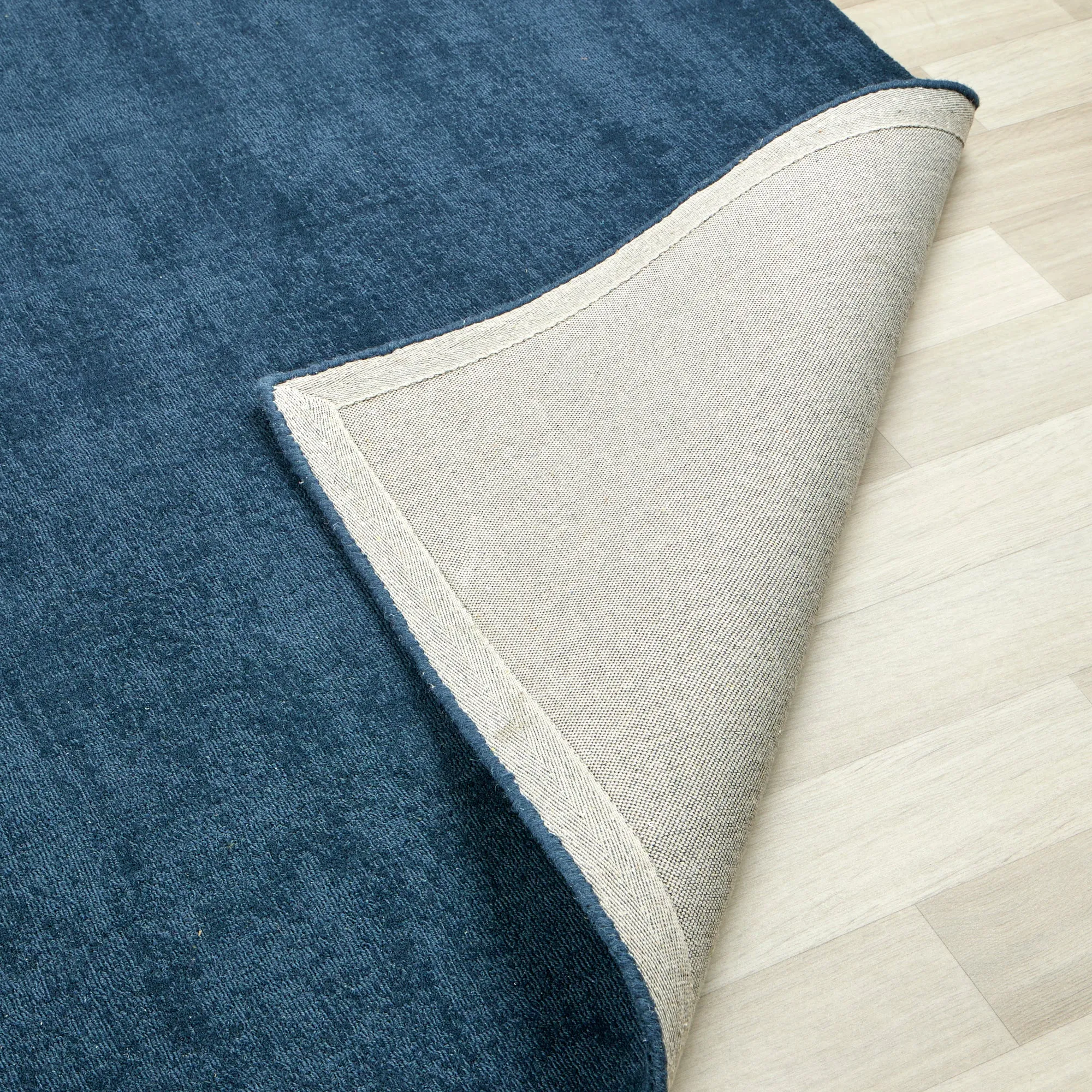 Axel Wool Rug - Indigo - 300cm