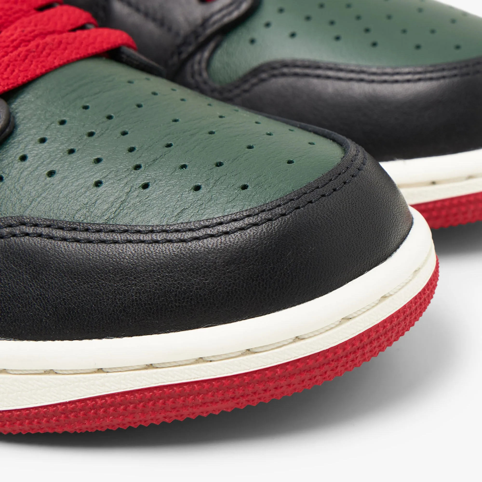 Jordan Women's 1 Low OG Black / Gorge Green - Varsity Red