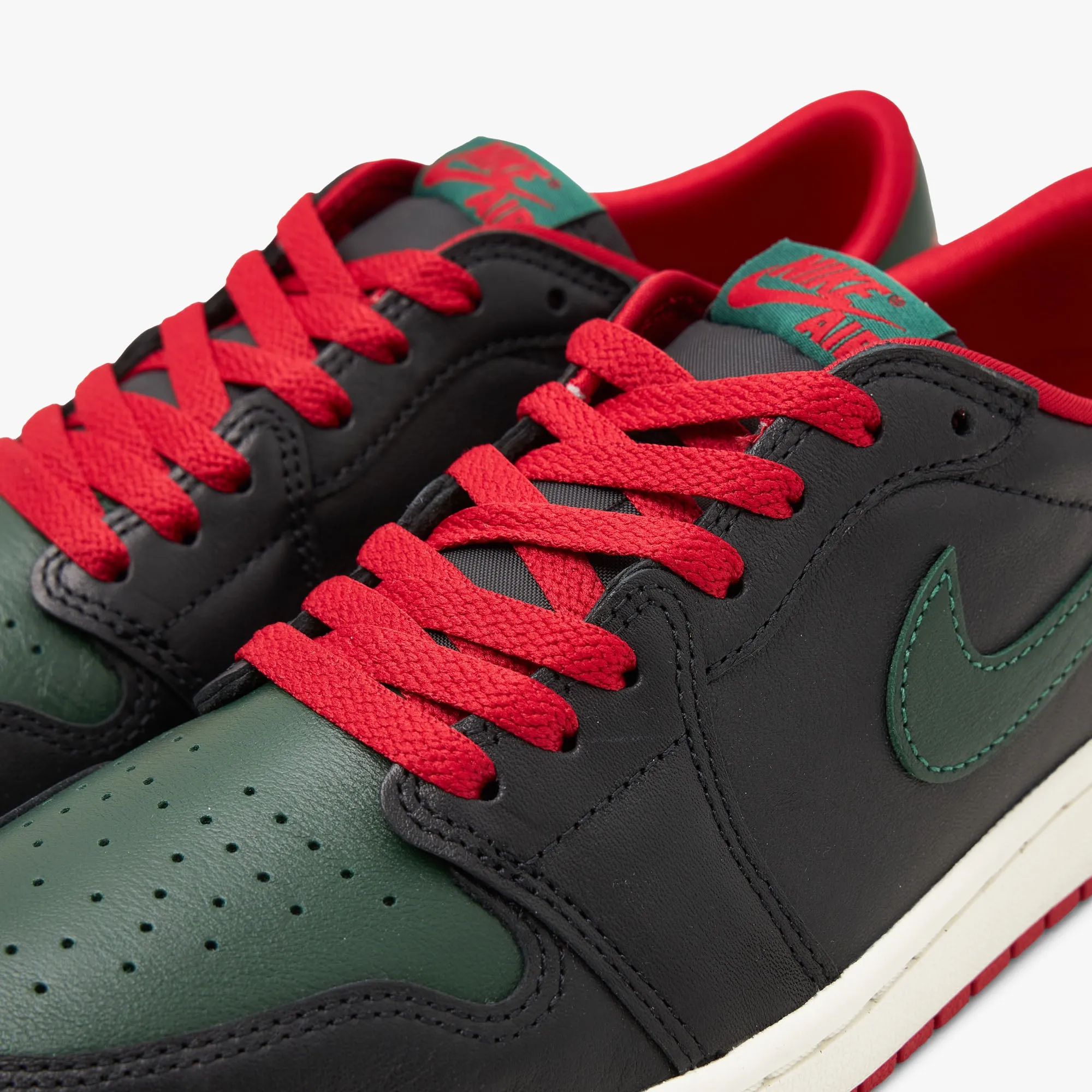 Jordan Women's 1 Low OG Black / Gorge Green - Varsity Red