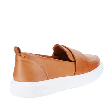 Le Sansa Pingle Tan leather slip on