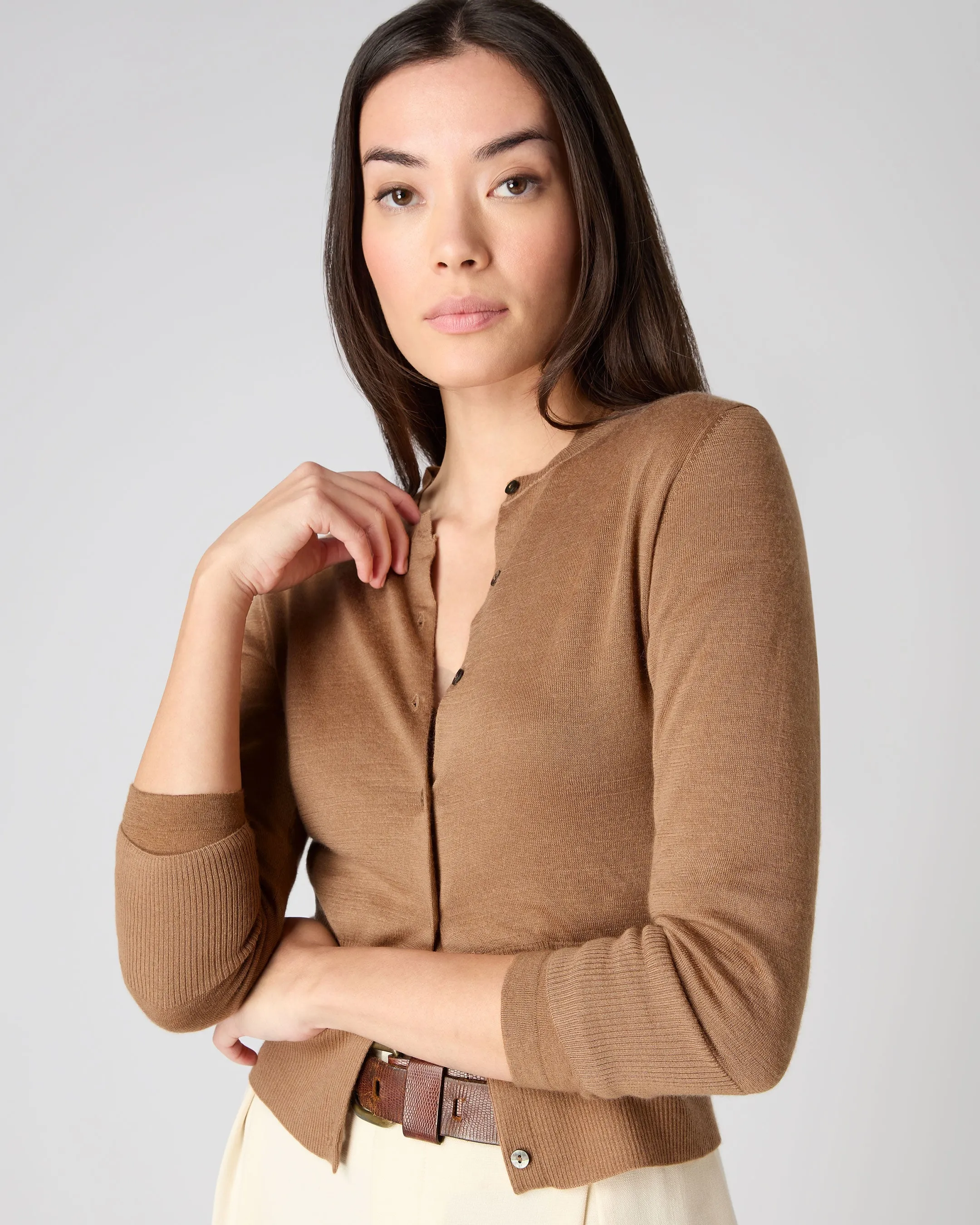 Women's Darcie Superfine Cashmere Cropped Cardigan Dark Camel Brown