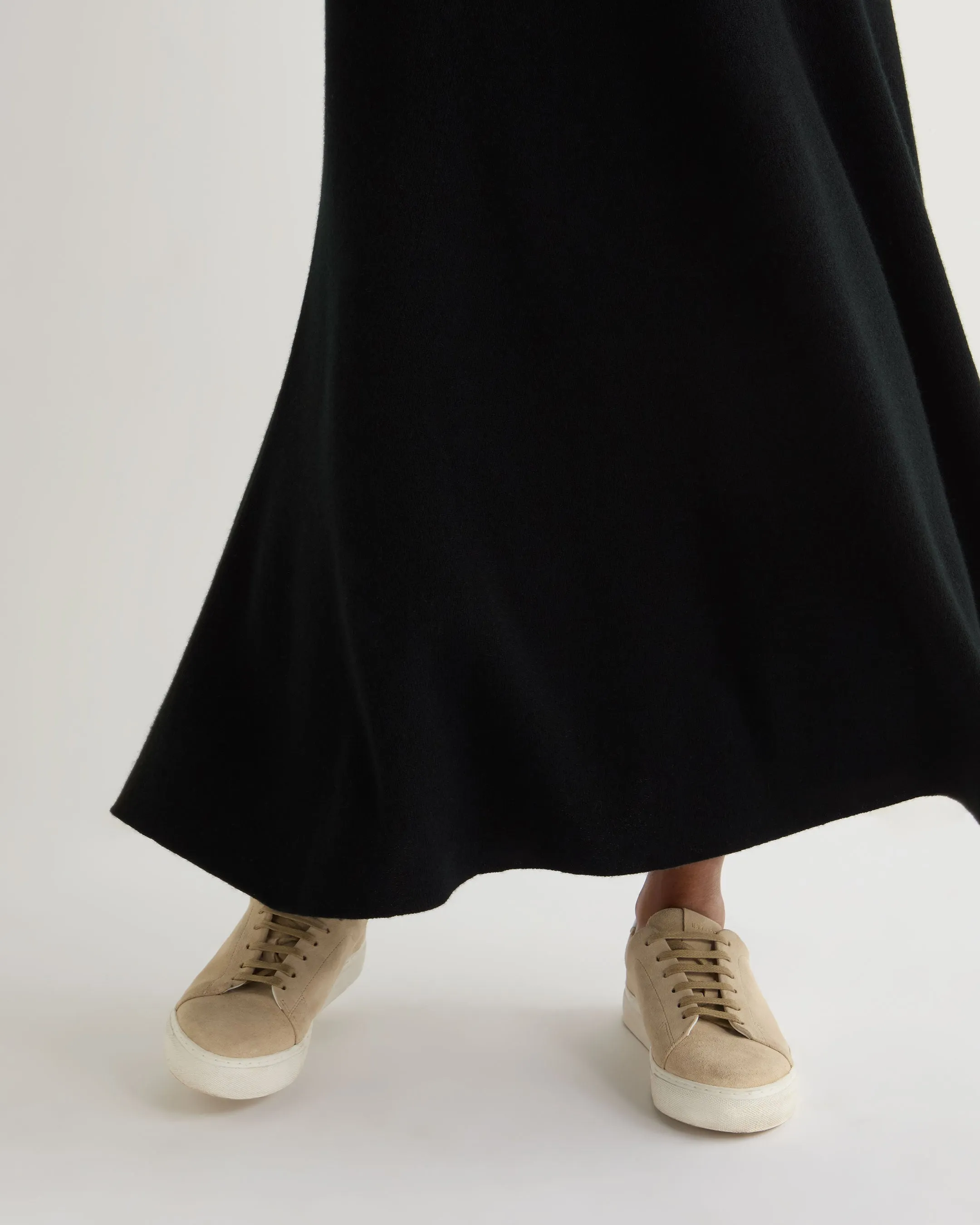 Women's Long Rib Cashmere Skirt Black